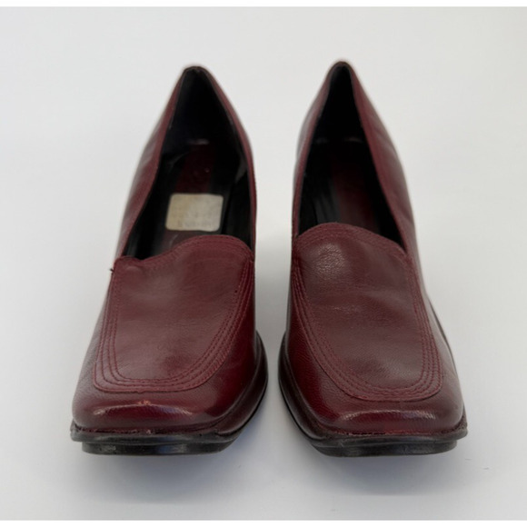 Vintage BCBG Burgundy Leather Wedge‎ Loafer Heels 7.5 - Picture 3 of 15